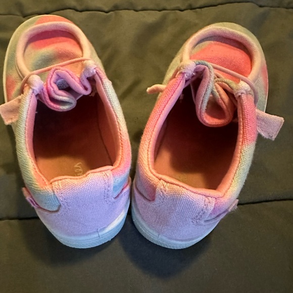 Shoes - Picture 4 of 4